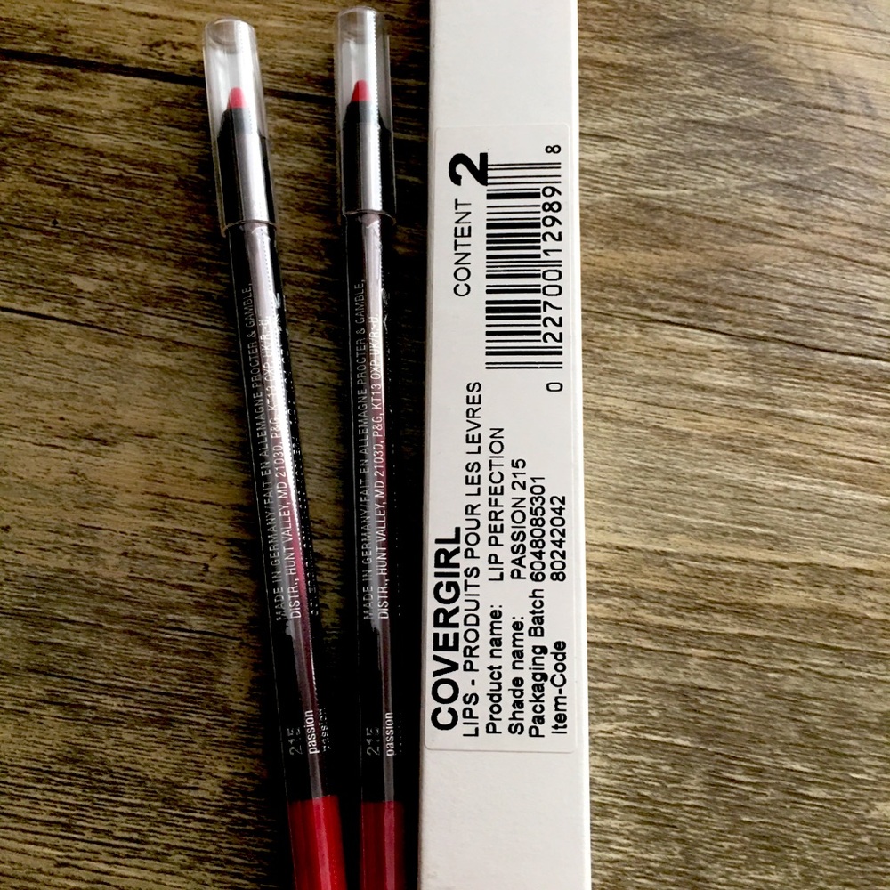 Covergirl PassionRed-Lip pencils - New